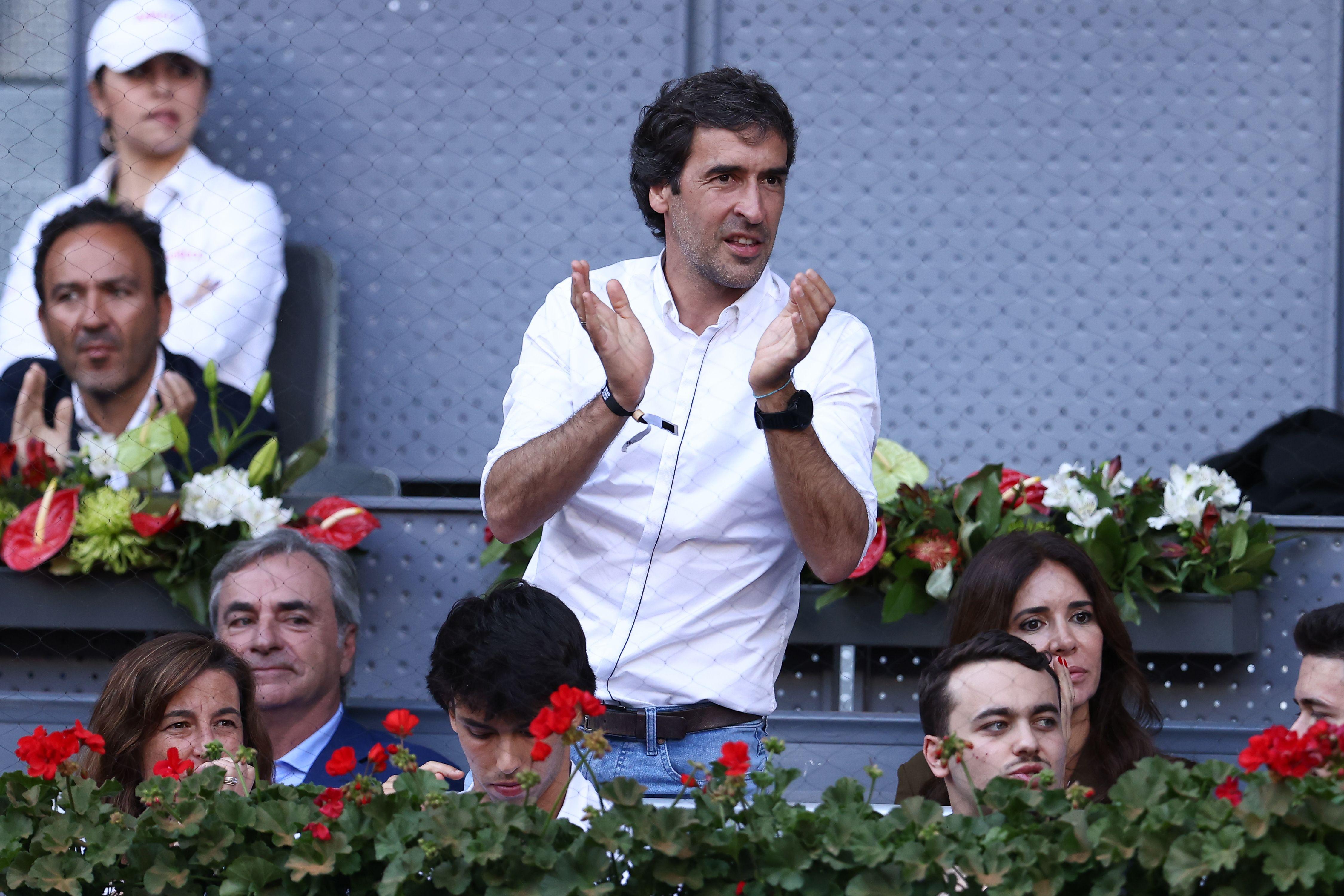 我认为一个, 接着劳尔谈, 皇马名宿劳 我认为一个, 接着劳尔谈, 皇马名宿劳