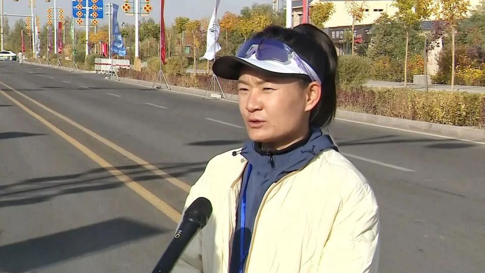 赛的同时, 敦月路 赛的同时, 敦月路