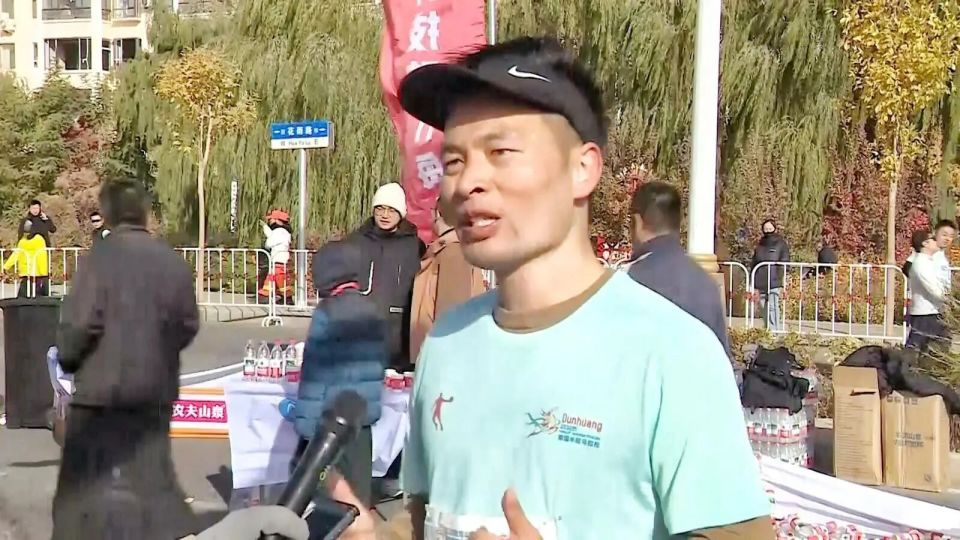 画卷, 让我跑的很, 给我们加油 画卷, 让我跑的很, 给我们加油